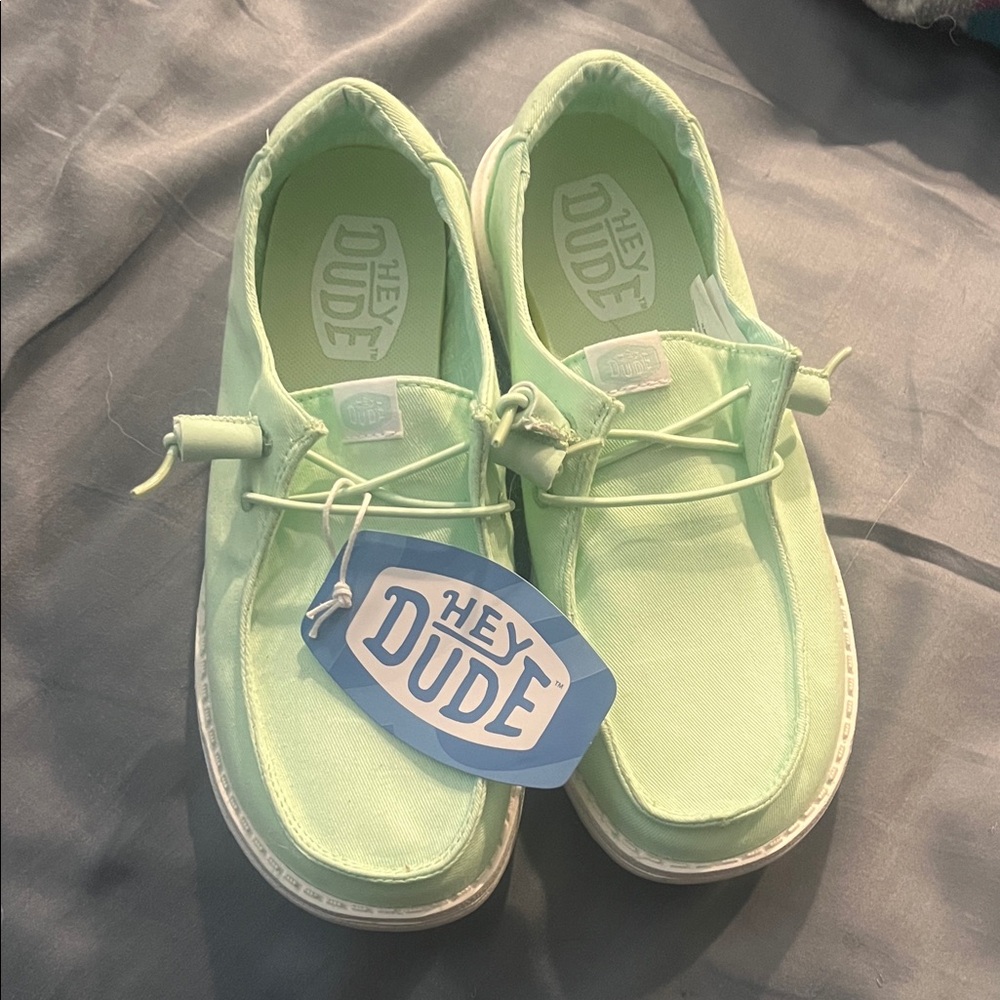 Hey Dude Mint Green Loafers Women’s 7 NWT